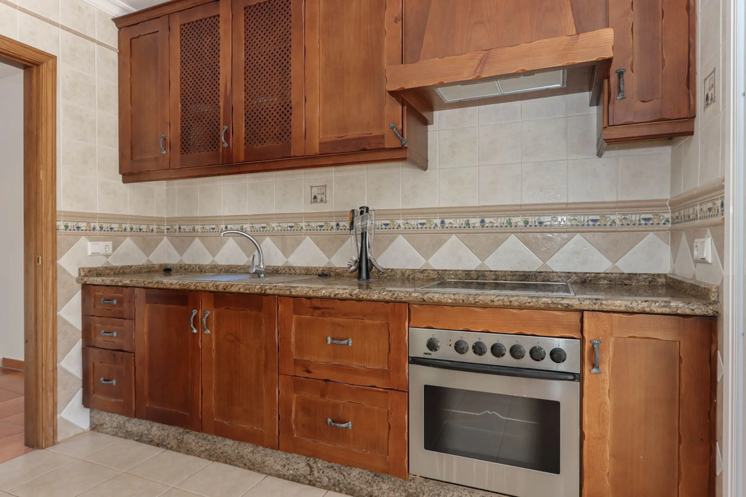 Charming country finca surrounded by usable land