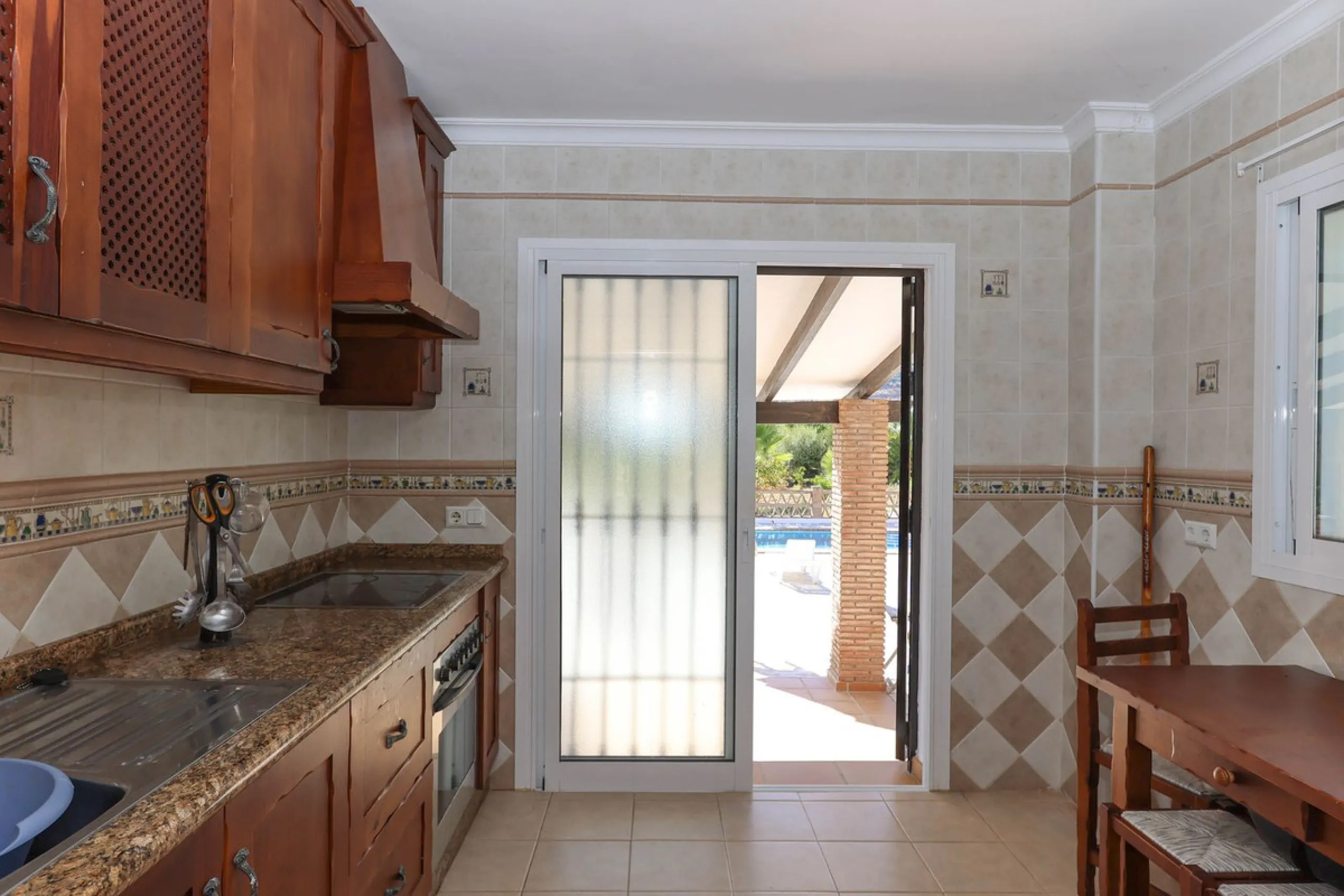 Charming country finca surrounded by usable land