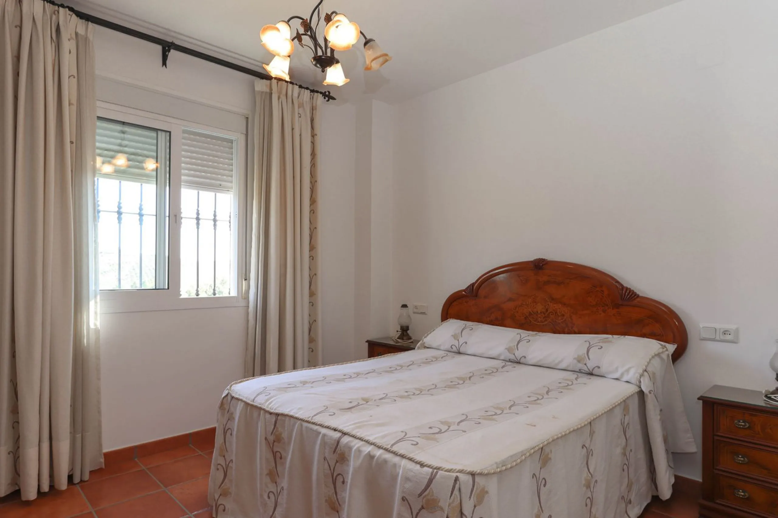 Charming country finca surrounded by usable land