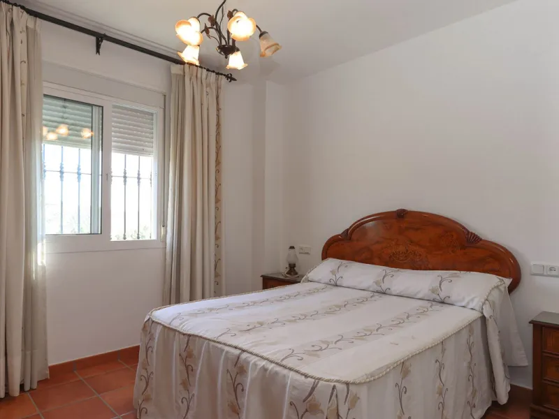 Charming country finca surrounded by usable land