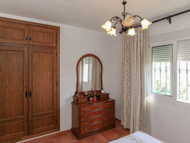 Charming country finca surrounded by usable land