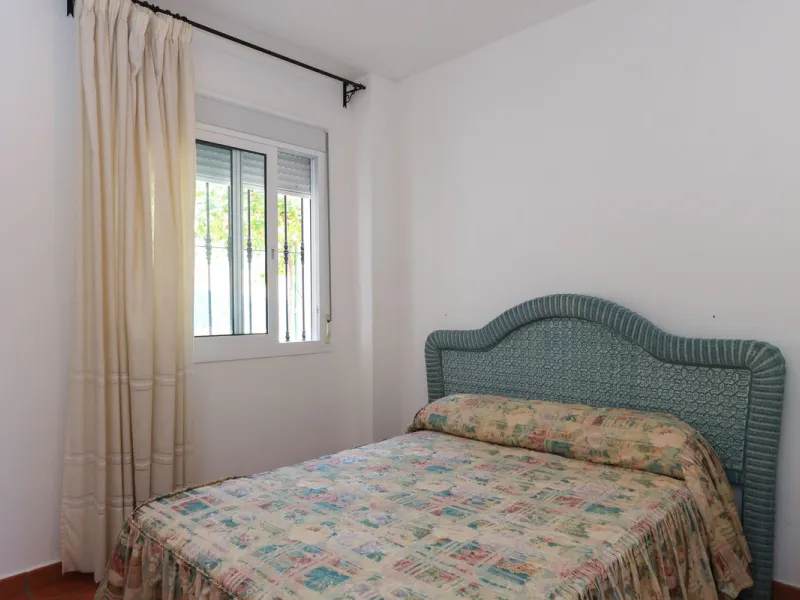 Charming country finca surrounded by usable land