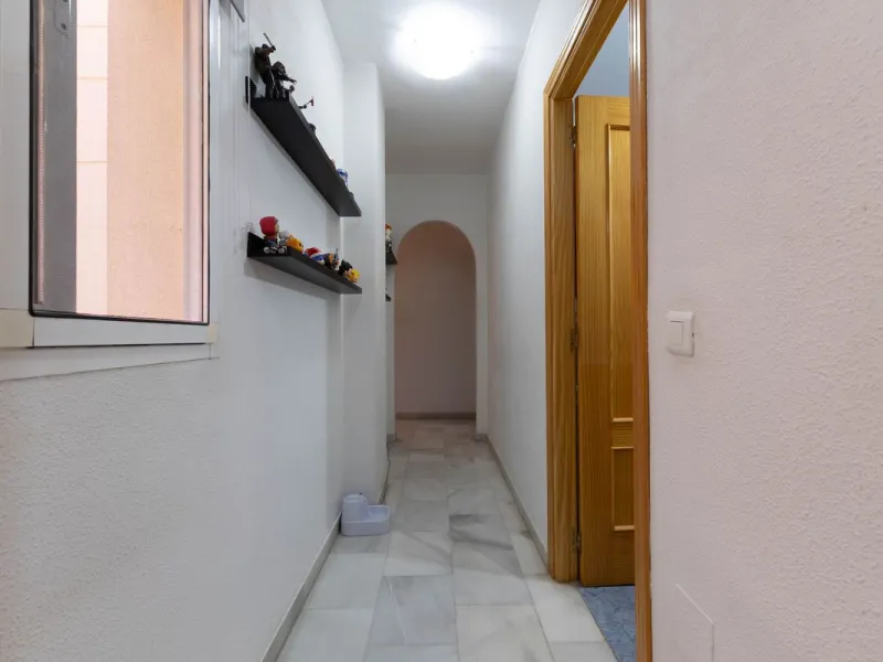Apartment - Middle Floor Apartment в продаже в Mijas, Málaga. В доме 3 спален и 2 ванных комнат. Площадь дома 138 м²