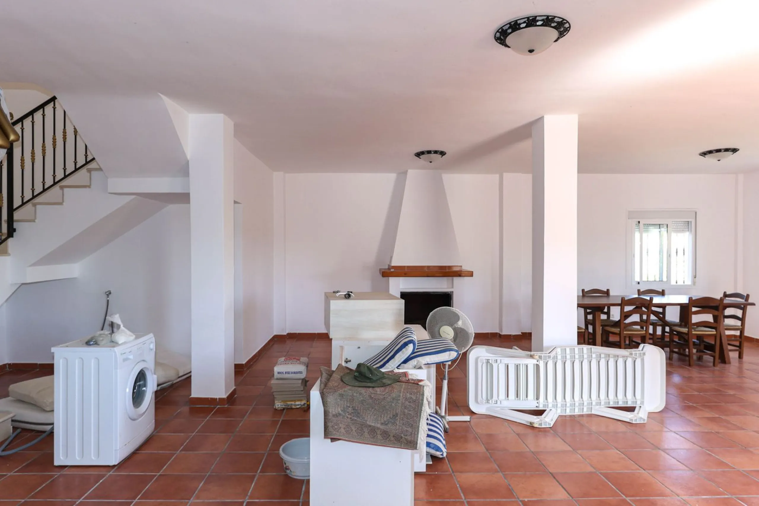 Charming country finca surrounded by usable land