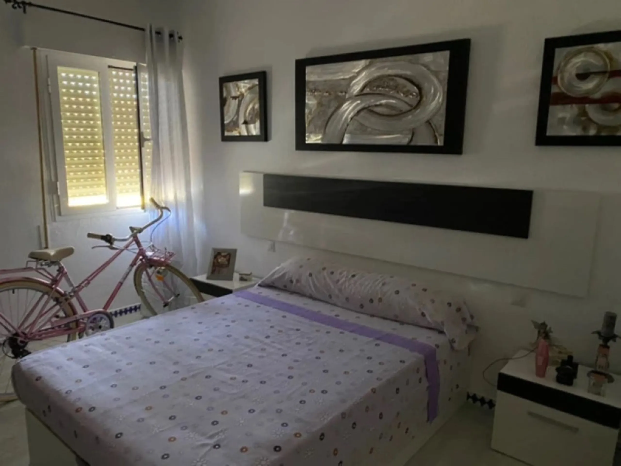 Middle Floor Apartment, Estepona, Costa del Sol.