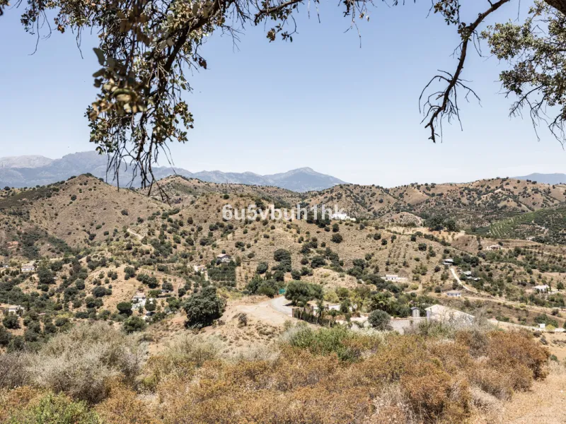 Plot - Land в продаже в Coín, Málaga. Площадь участка 79953 м²