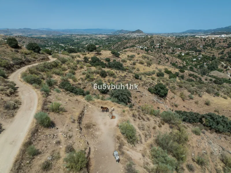 Plot - Land в продаже в Coín, Málaga. Площадь участка 79953 м²