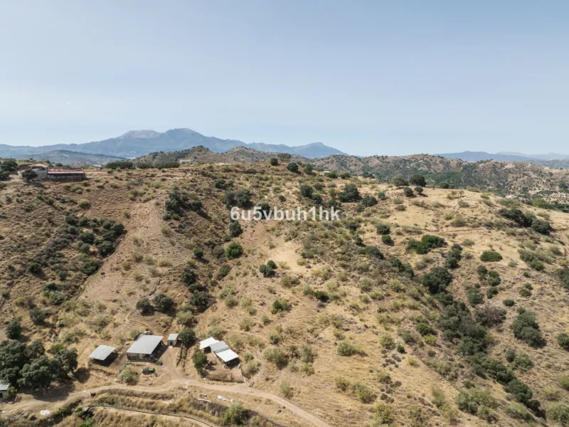 Plot - Land в продаже в Coín, Málaga. Площадь участка 79953 м²