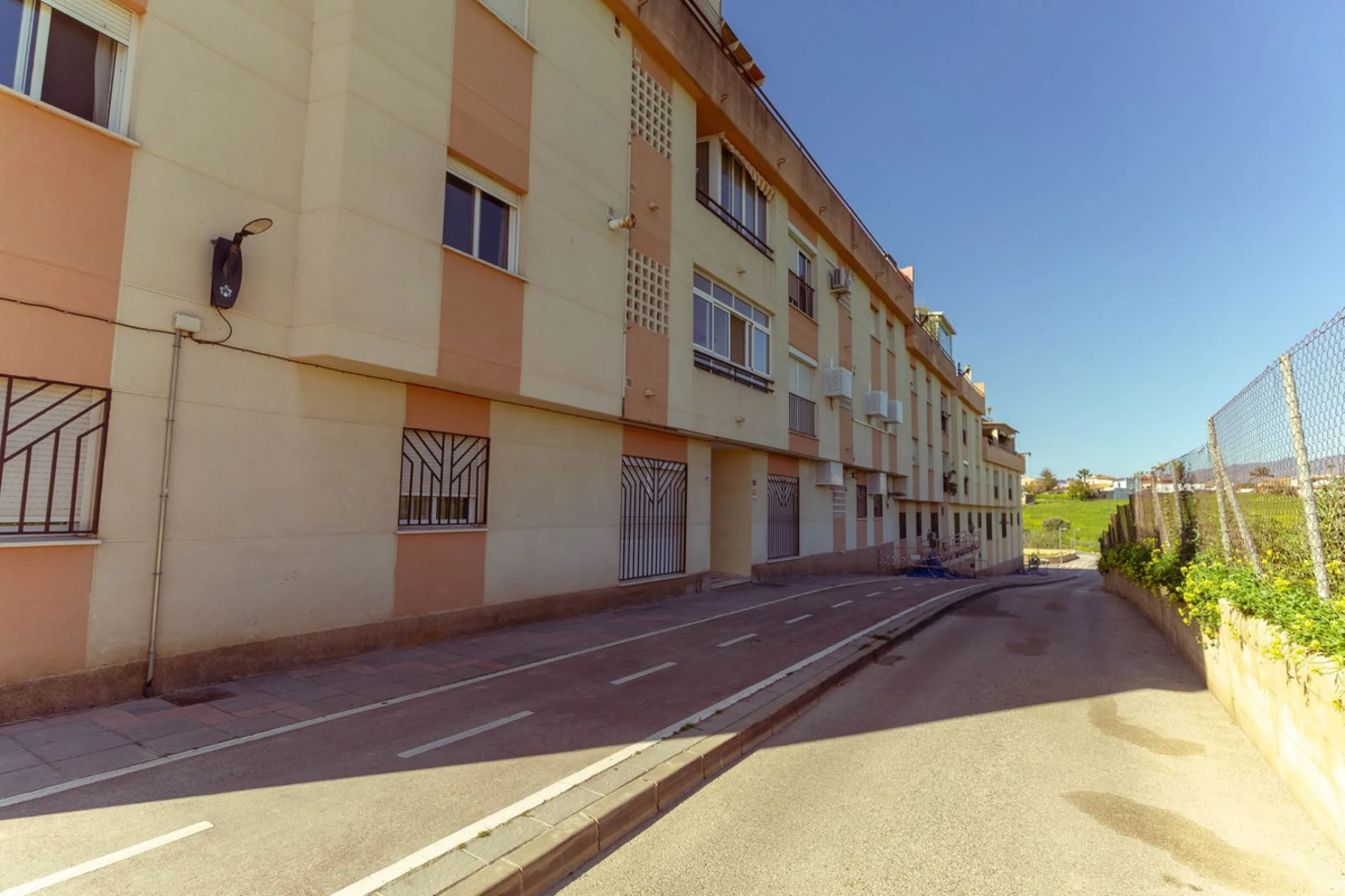 Apartment - Middle Floor Apartment в продаже в Mijas, Málaga. В доме 3 спален и 2 ванных комнат. Площадь дома 138 м²