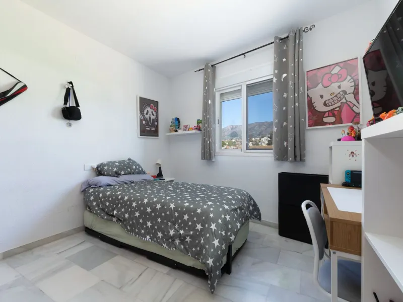 Apartment - Middle Floor Apartment в продаже в Mijas, Málaga. В доме 3 спален и 2 ванных комнат. Площадь дома 138 м²