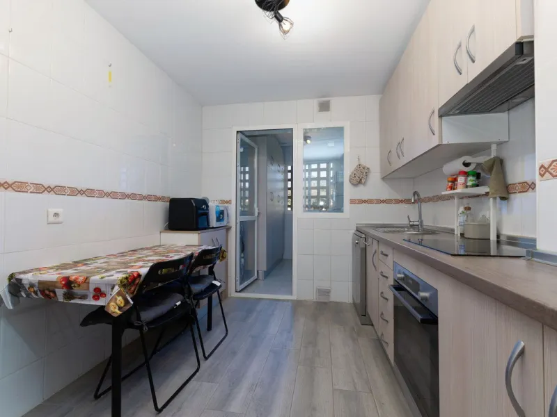 Apartment - Middle Floor Apartment в продаже в Mijas, Málaga. В доме 3 спален и 2 ванных комнат. Площадь дома 138 м²