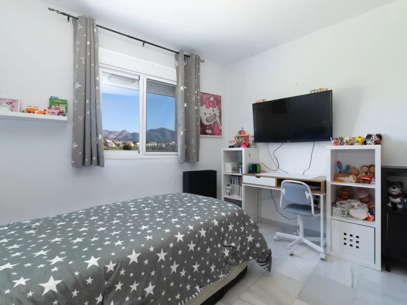 Apartment - Middle Floor Apartment в продаже в Mijas, Málaga. В доме 3 спален и 2 ванных комнат. Площадь дома 138 м²