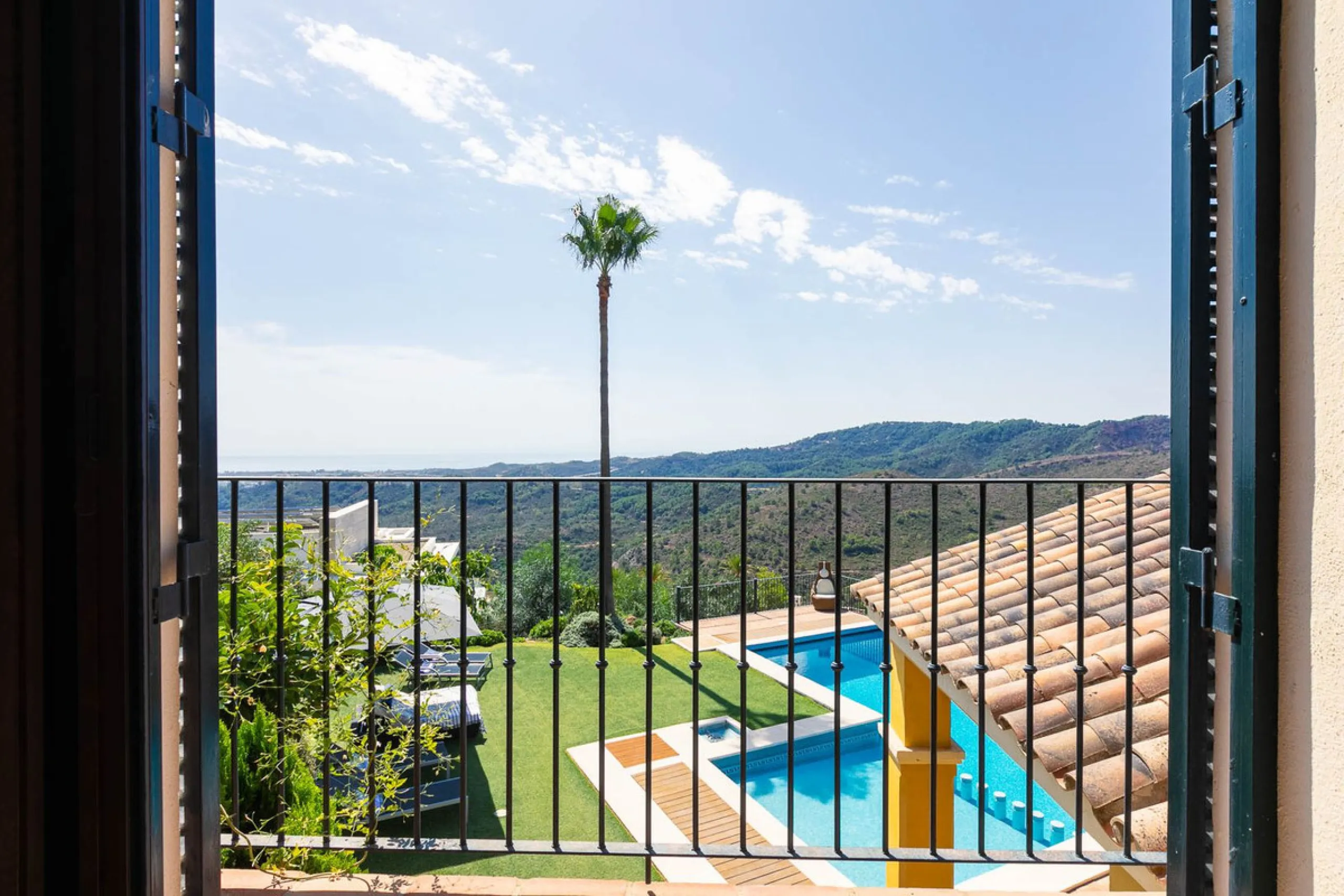 Escape to pure serenity with this exclusive, detached luxury villa—a remarkable 5-bedroom, 5-bathroom retreat complete with a private pool and breathtaking mountain and sea views. Perfectly positioned in the enchanting Montemayor Valley, within the pictur