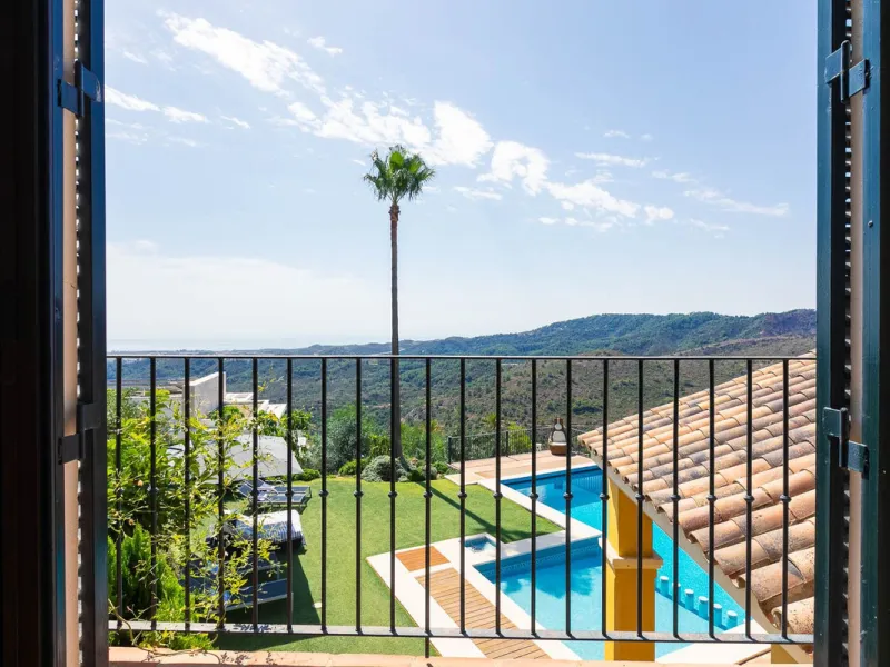 Escape to pure serenity with this exclusive, detached luxury villa—a remarkable 5-bedroom, 5-bathroom retreat complete with a private pool and breathtaking mountain and sea views. Perfectly positioned in the enchanting Montemayor Valley, within the pictur