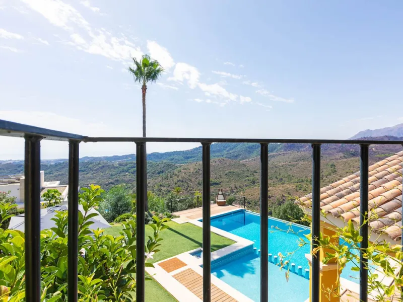 Escape to pure serenity with this exclusive, detached luxury villa—a remarkable 5-bedroom, 5-bathroom retreat complete with a private pool and breathtaking mountain and sea views. Perfectly positioned in the enchanting Montemayor Valley, within the pictur