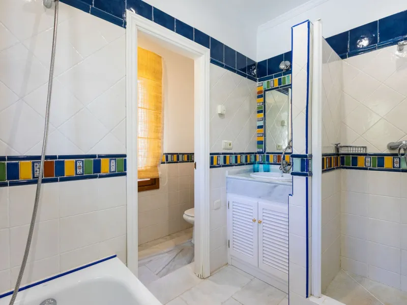 Escape to pure serenity with this exclusive, detached luxury villa—a remarkable 5-bedroom, 5-bathroom retreat complete with a private pool and breathtaking mountain and sea views. Perfectly positioned in the enchanting Montemayor Valley, within the pictur