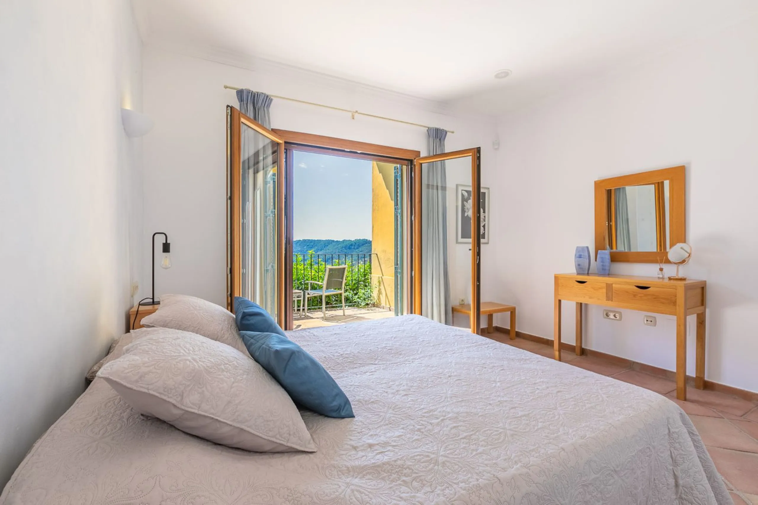 Escape to pure serenity with this exclusive, detached luxury villa—a remarkable 5-bedroom, 5-bathroom retreat complete with a private pool and breathtaking mountain and sea views. Perfectly positioned in the enchanting Montemayor Valley, within the pictur