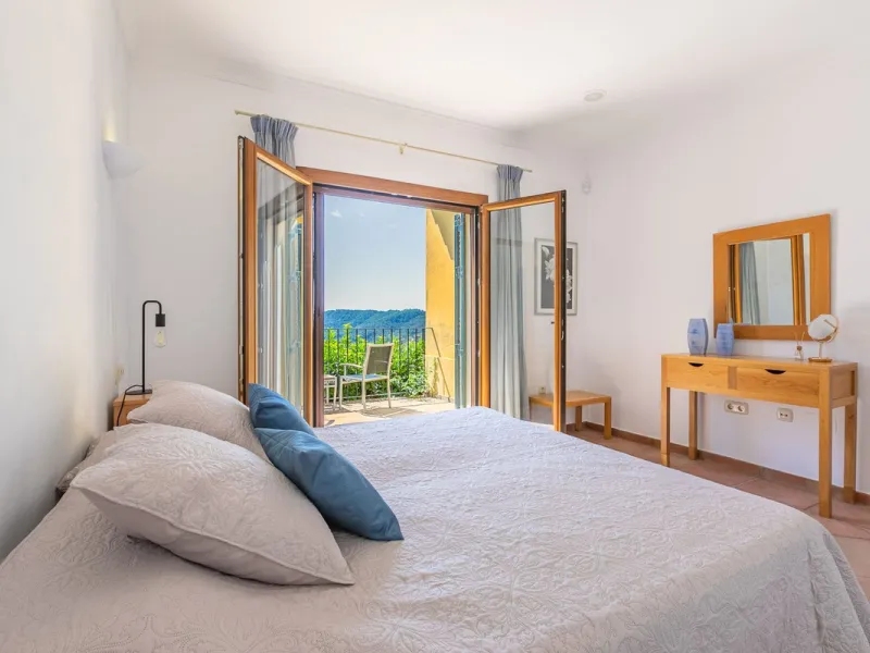 Escape to pure serenity with this exclusive, detached luxury villa—a remarkable 5-bedroom, 5-bathroom retreat complete with a private pool and breathtaking mountain and sea views. Perfectly positioned in the enchanting Montemayor Valley, within the pictur