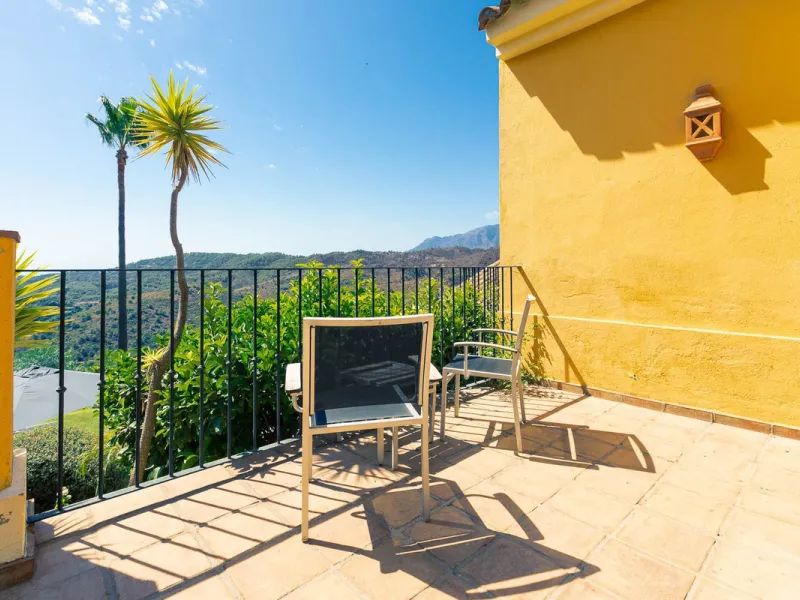 Escape to pure serenity with this exclusive, detached luxury villa—a remarkable 5-bedroom, 5-bathroom retreat complete with a private pool and breathtaking mountain and sea views. Perfectly positioned in the enchanting Montemayor Valley, within the pictur