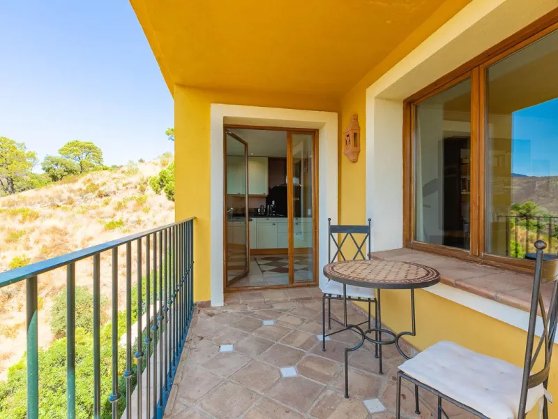 Escape to pure serenity with this exclusive, detached luxury villa—a remarkable 5-bedroom, 5-bathroom retreat complete with a private pool and breathtaking mountain and sea views. Perfectly positioned in the enchanting Montemayor Valley, within the pictur