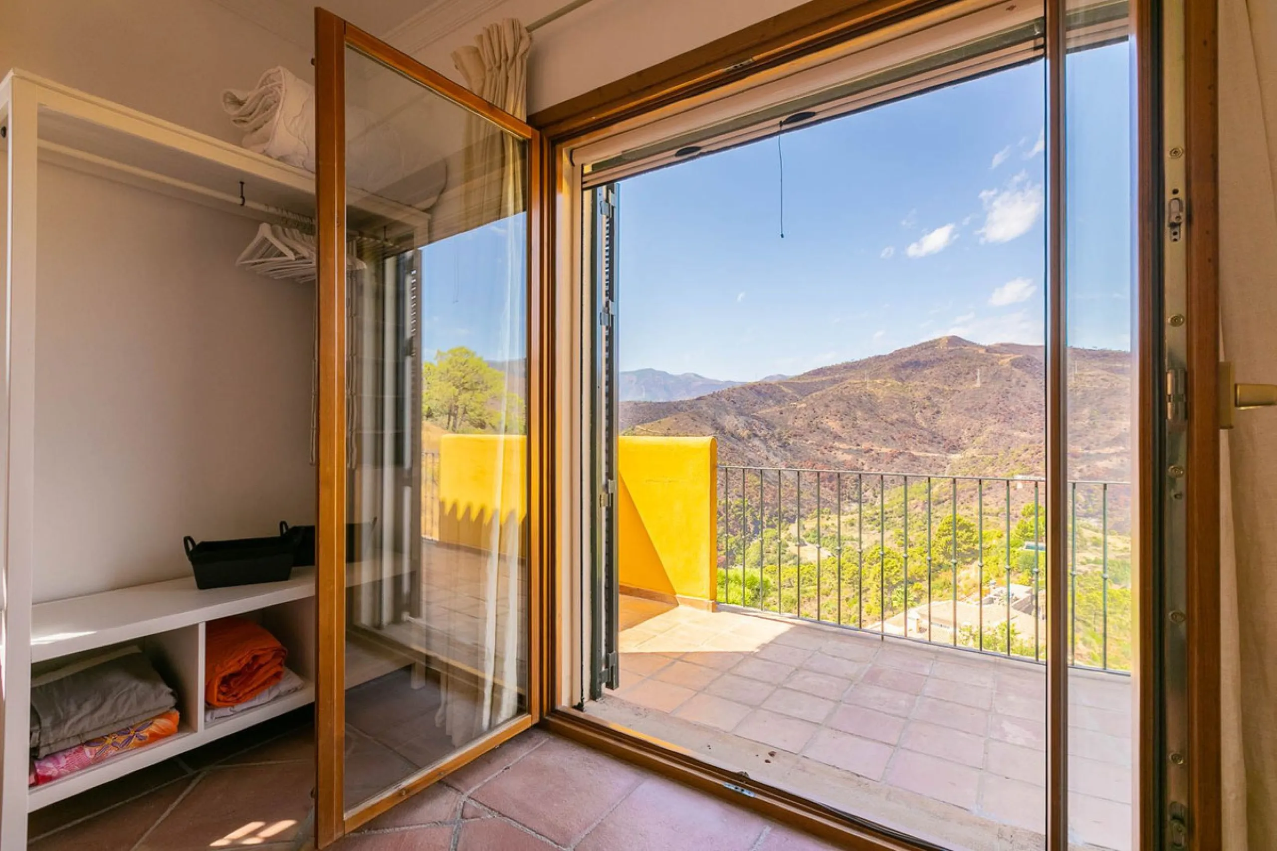 Escape to pure serenity with this exclusive, detached luxury villa—a remarkable 5-bedroom, 5-bathroom retreat complete with a private pool and breathtaking mountain and sea views. Perfectly positioned in the enchanting Montemayor Valley, within the pictur