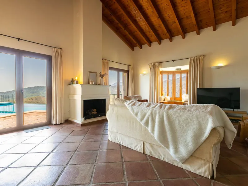 Escape to pure serenity with this exclusive, detached luxury villa—a remarkable 5-bedroom, 5-bathroom retreat complete with a private pool and breathtaking mountain and sea views. Perfectly positioned in the enchanting Montemayor Valley, within the pictur