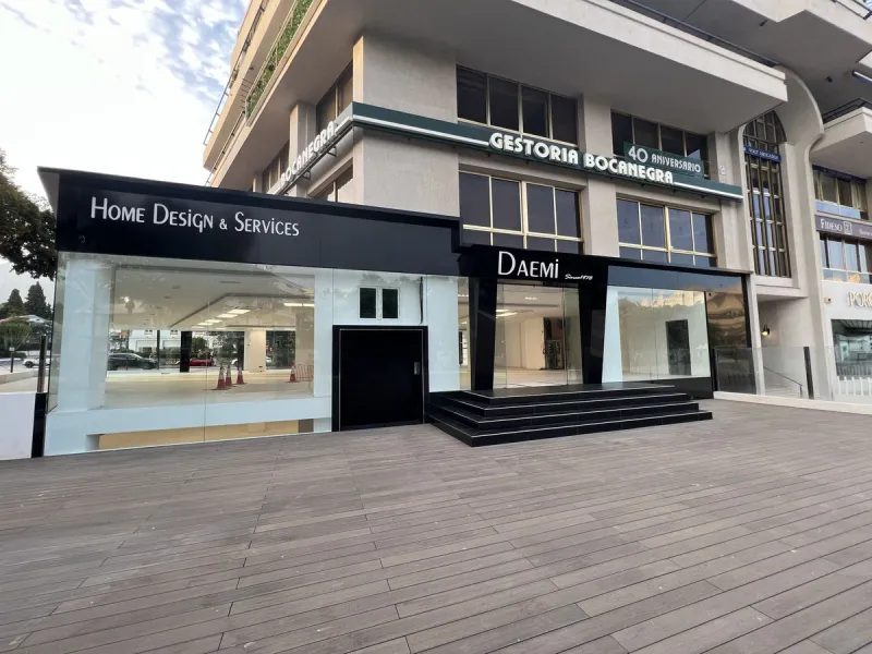 ONE OF A KIND COMMERCIAL PROPERTY INVESTOR OPPORTUNITY IN MARBELLA CITY CENTER