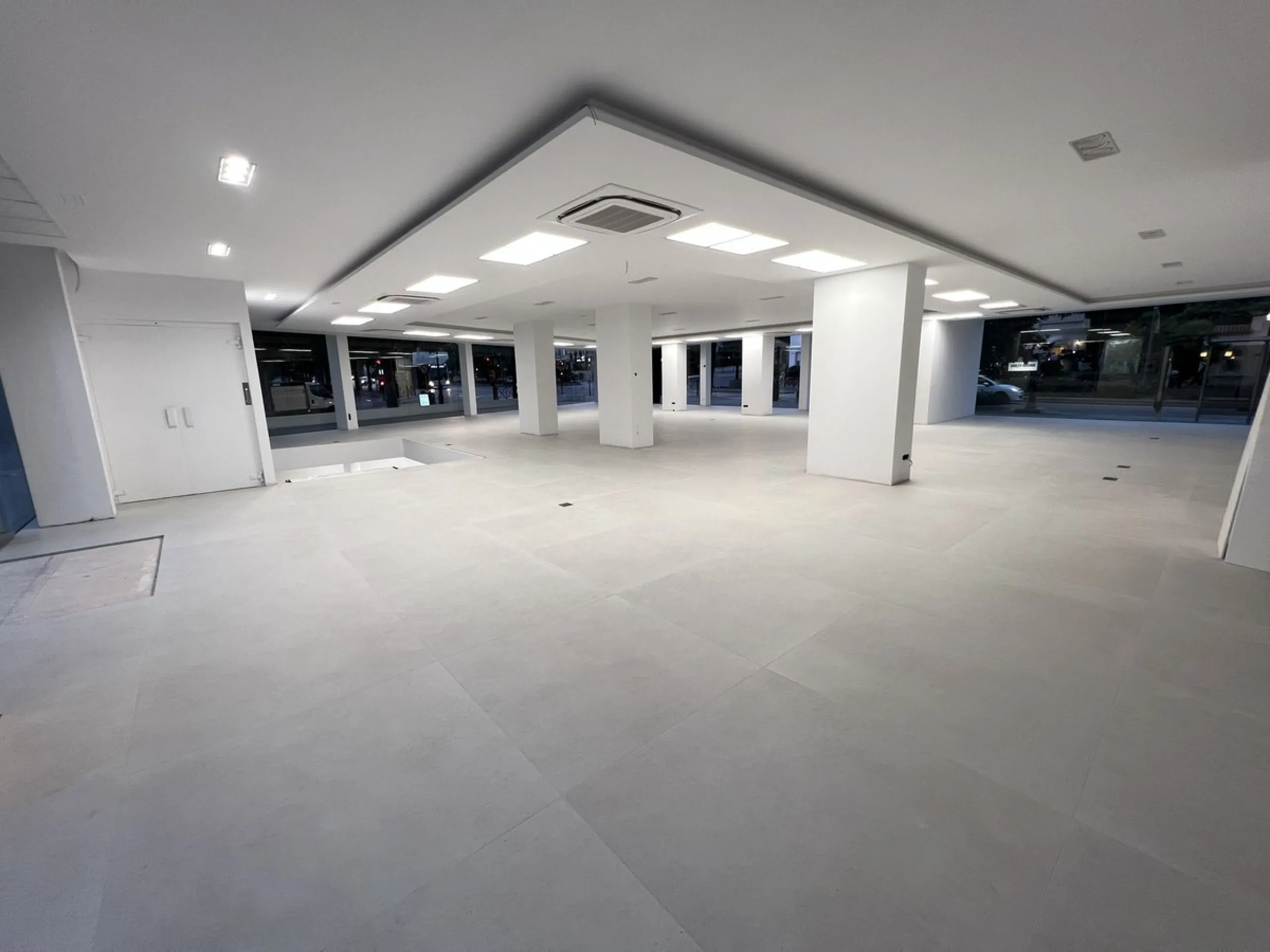ONE OF A KIND COMMERCIAL PROPERTY INVESTOR OPPORTUNITY IN MARBELLA CITY CENTER