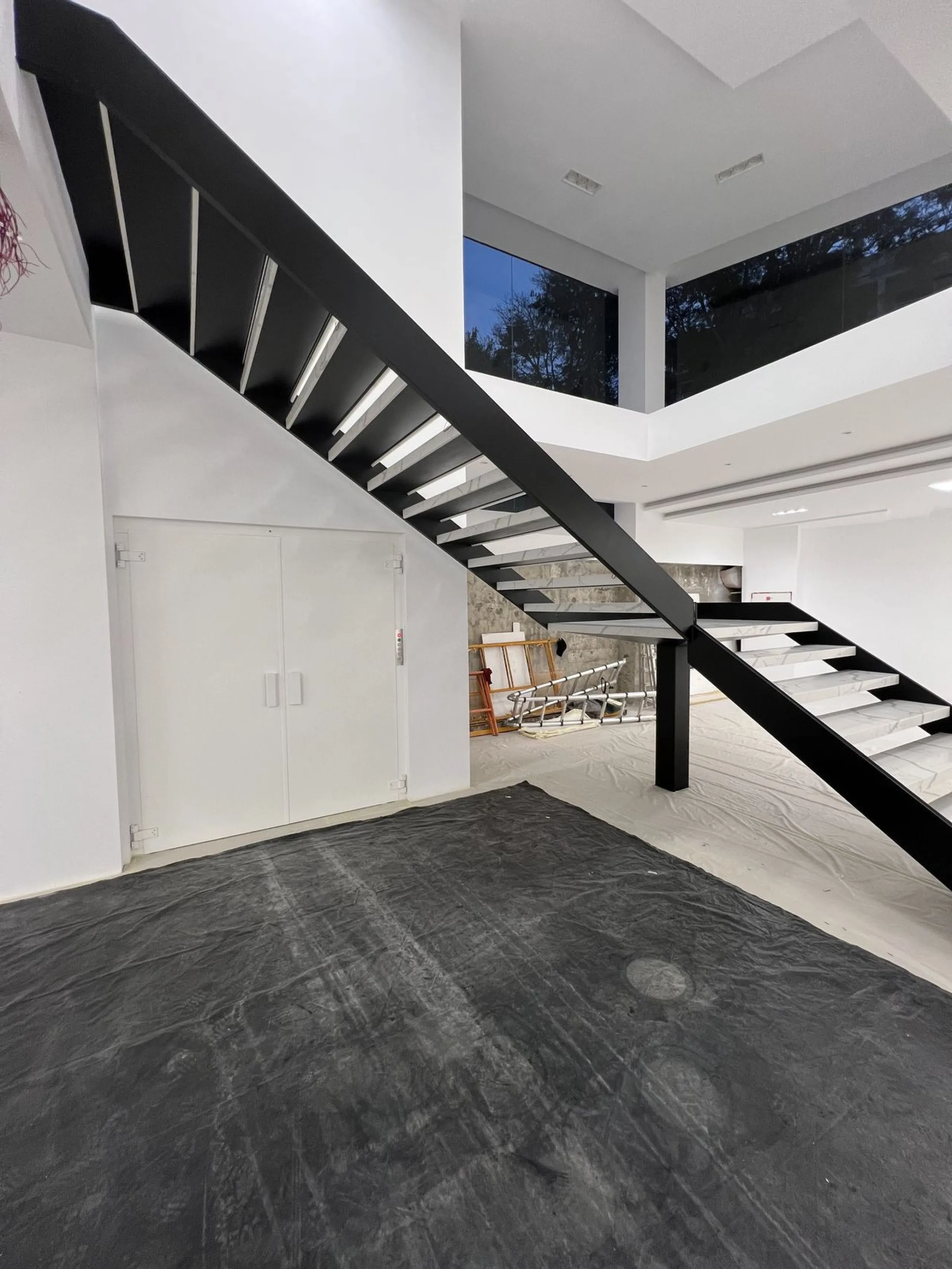 ONE OF A KIND COMMERCIAL PROPERTY INVESTOR OPPORTUNITY IN MARBELLA CITY CENTER