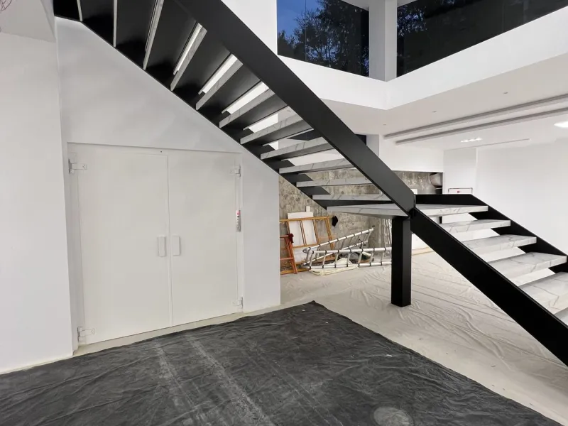 ONE OF A KIND COMMERCIAL PROPERTY INVESTOR OPPORTUNITY IN MARBELLA CITY CENTER