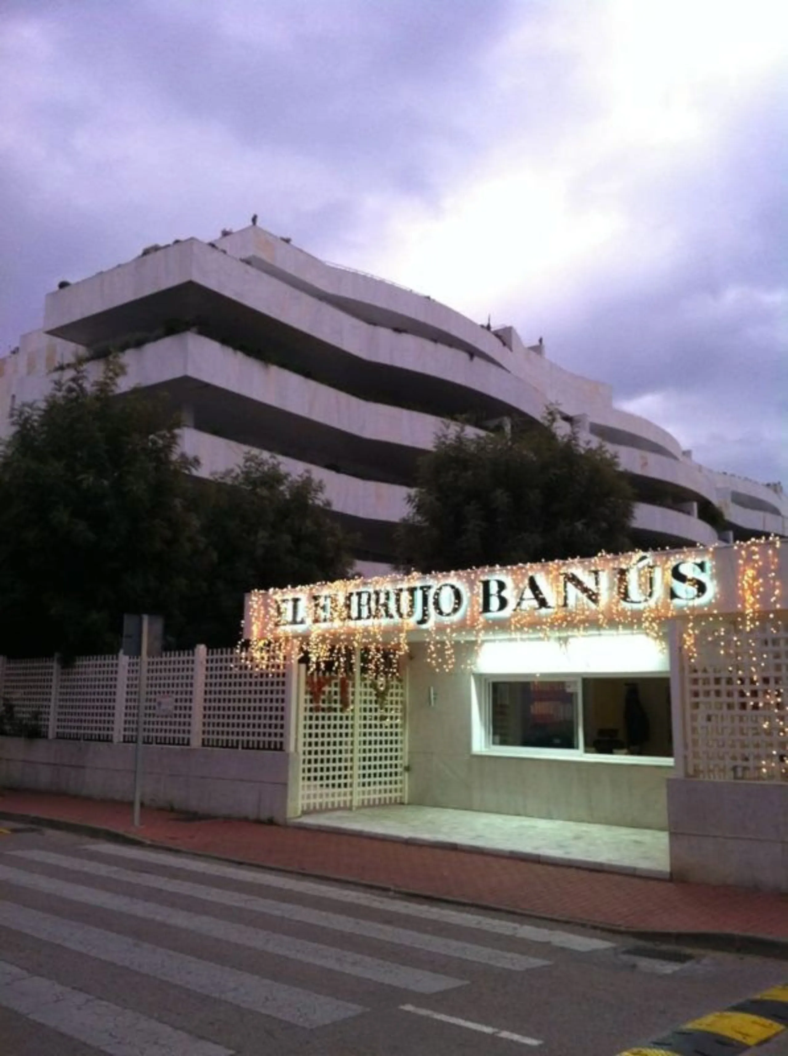 Apartment - Ground Floor Apartment в продаже в Marbella, Málaga. В доме 2 спален и 2 ванных комнат. Площадь дома 157 м²