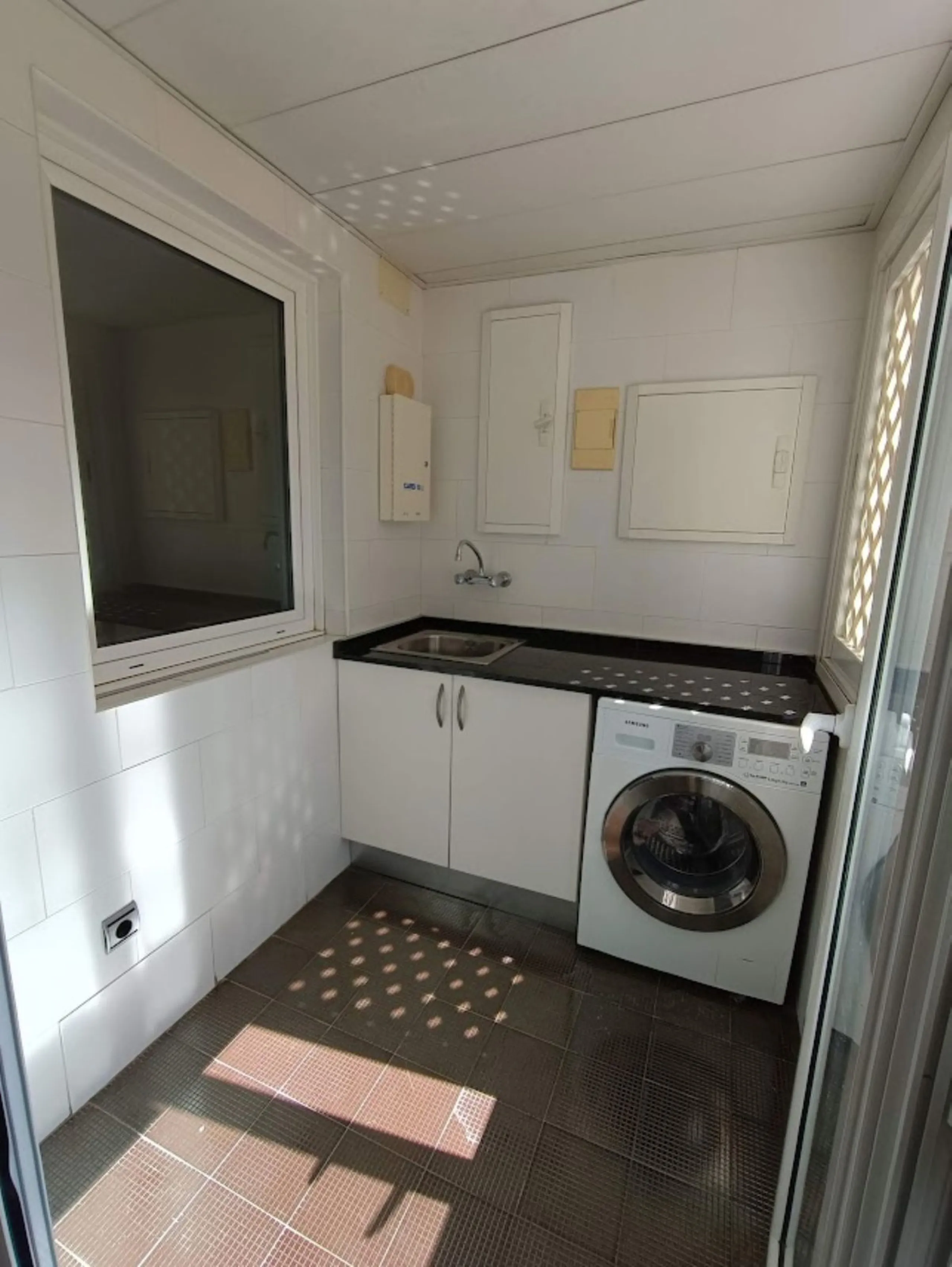 Apartment - Ground Floor Apartment в продаже в Marbella, Málaga. В доме 2 спален и 2 ванных комнат. Площадь дома 157 м²