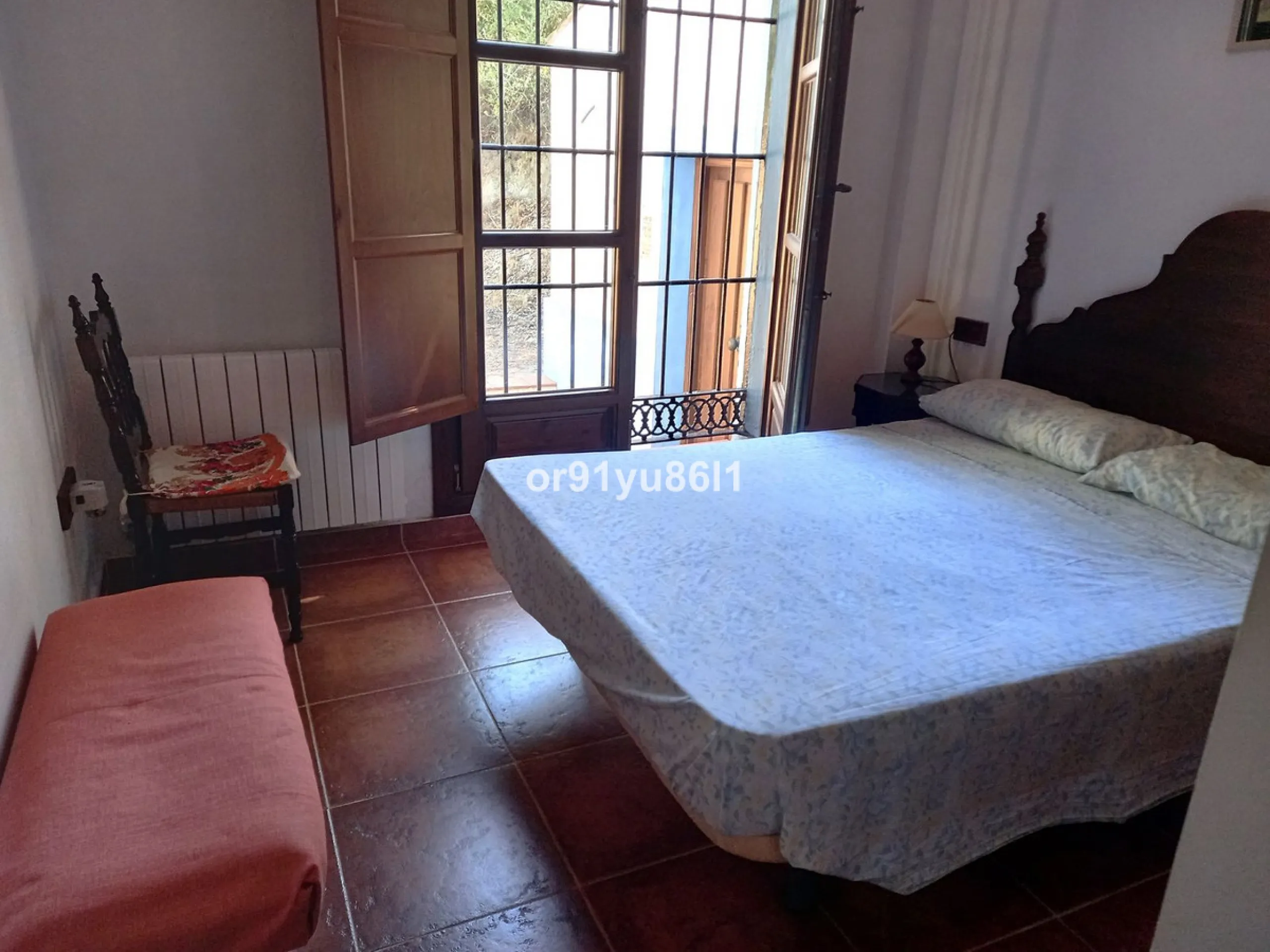House - Finca - Cortijo в продаже в Casares, Málaga. В доме 5 спален и 4 ванных комнат. Площадь дома 370 м². Площадь участка 112000 м²
