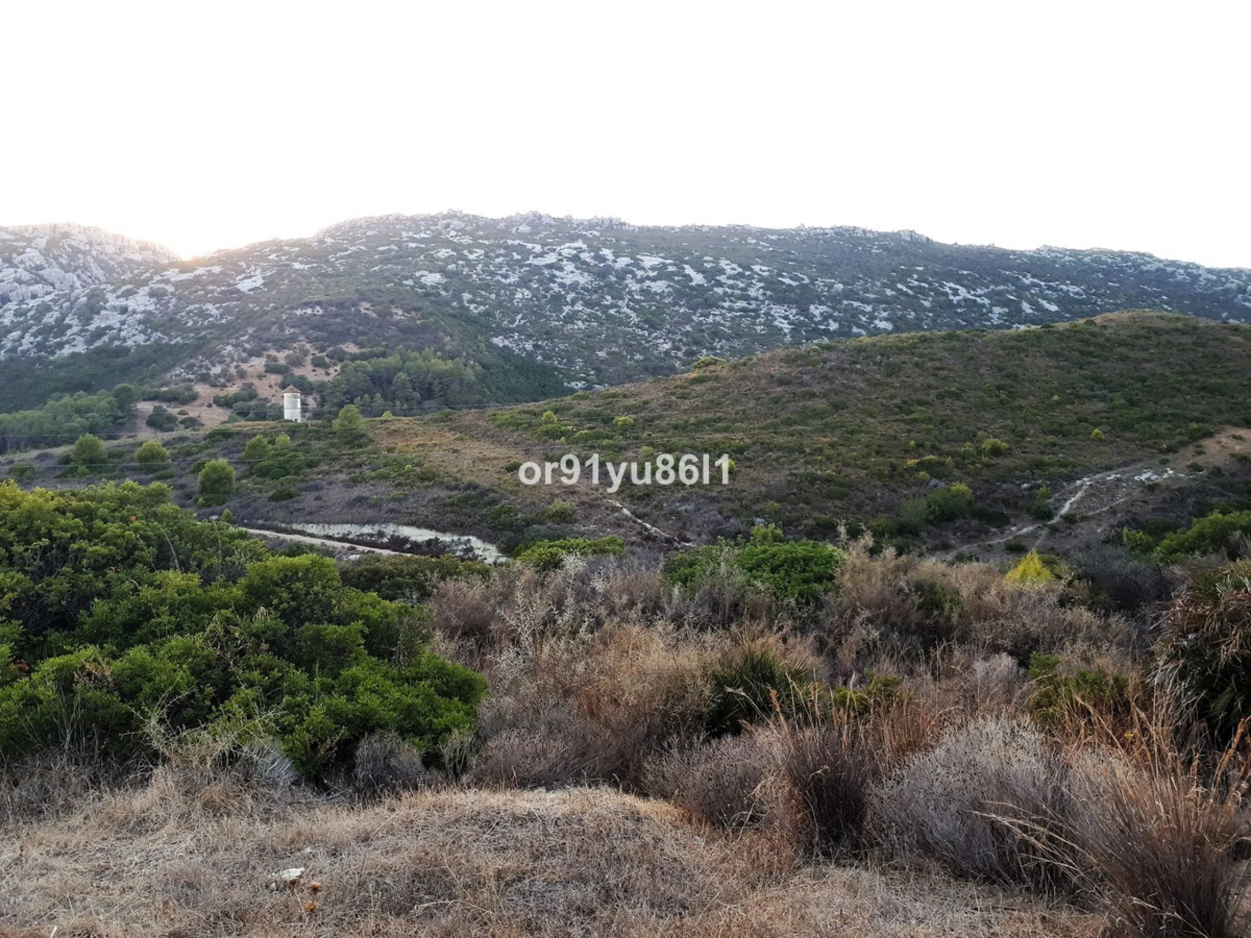 House - Finca - Cortijo в продаже в Casares, Málaga. В доме 5 спален и 4 ванных комнат. Площадь дома 370 м². Площадь участка 112000 м²