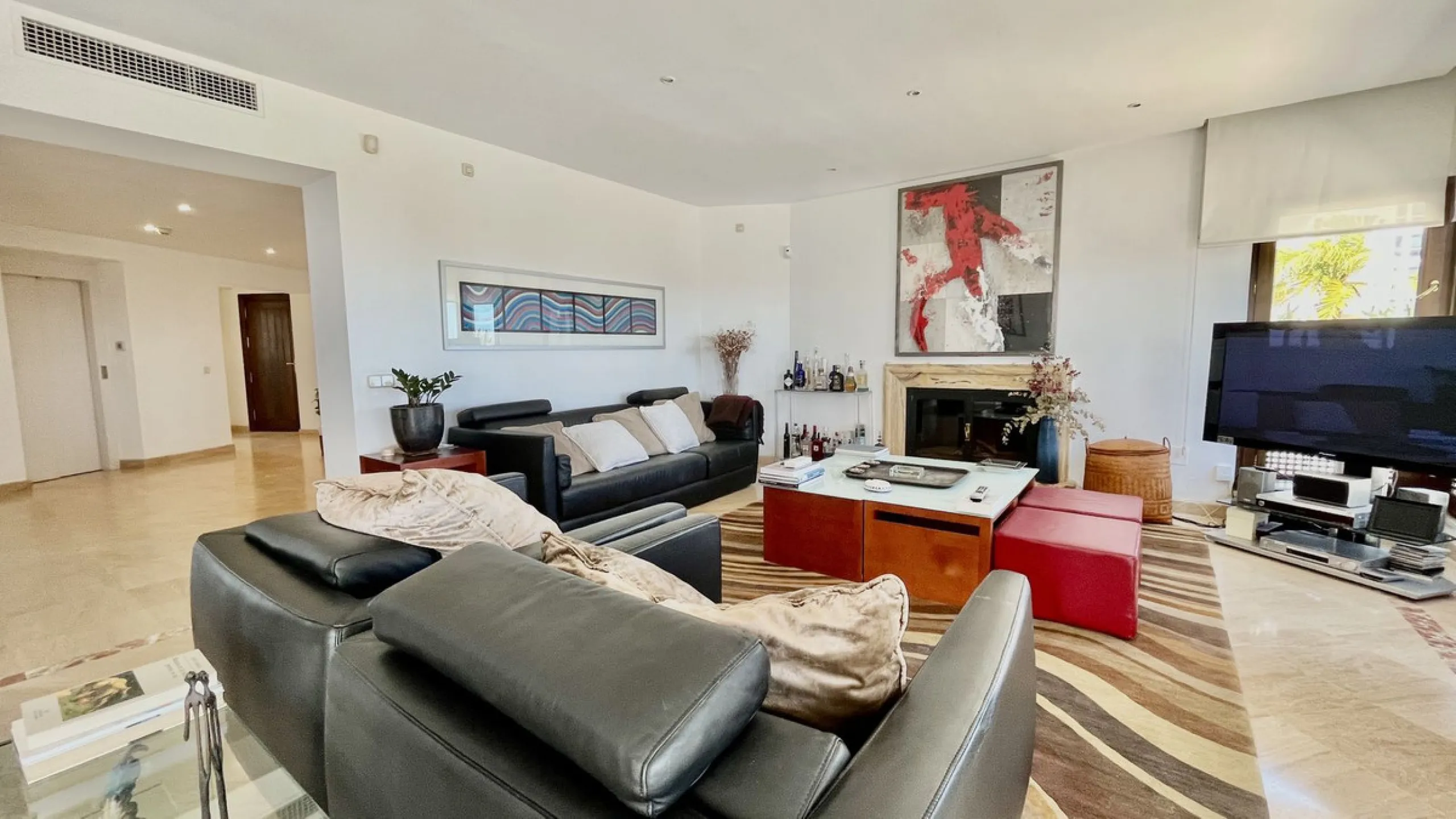 Huge last floor apartment with 360 degrees panoramic sea views