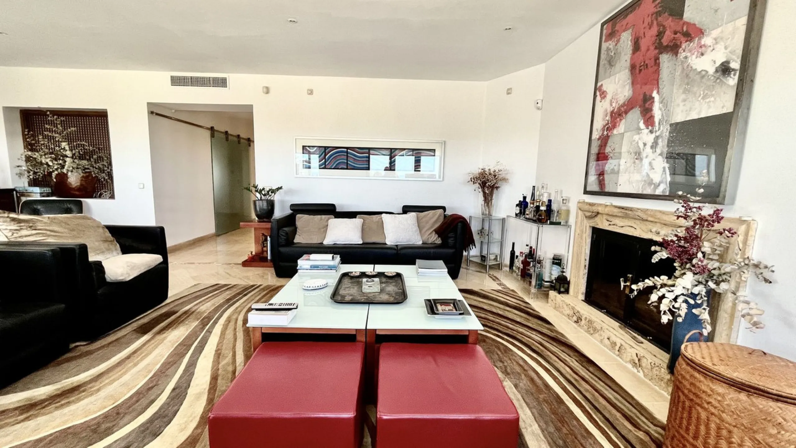 Huge last floor apartment with 360 degrees panoramic sea views