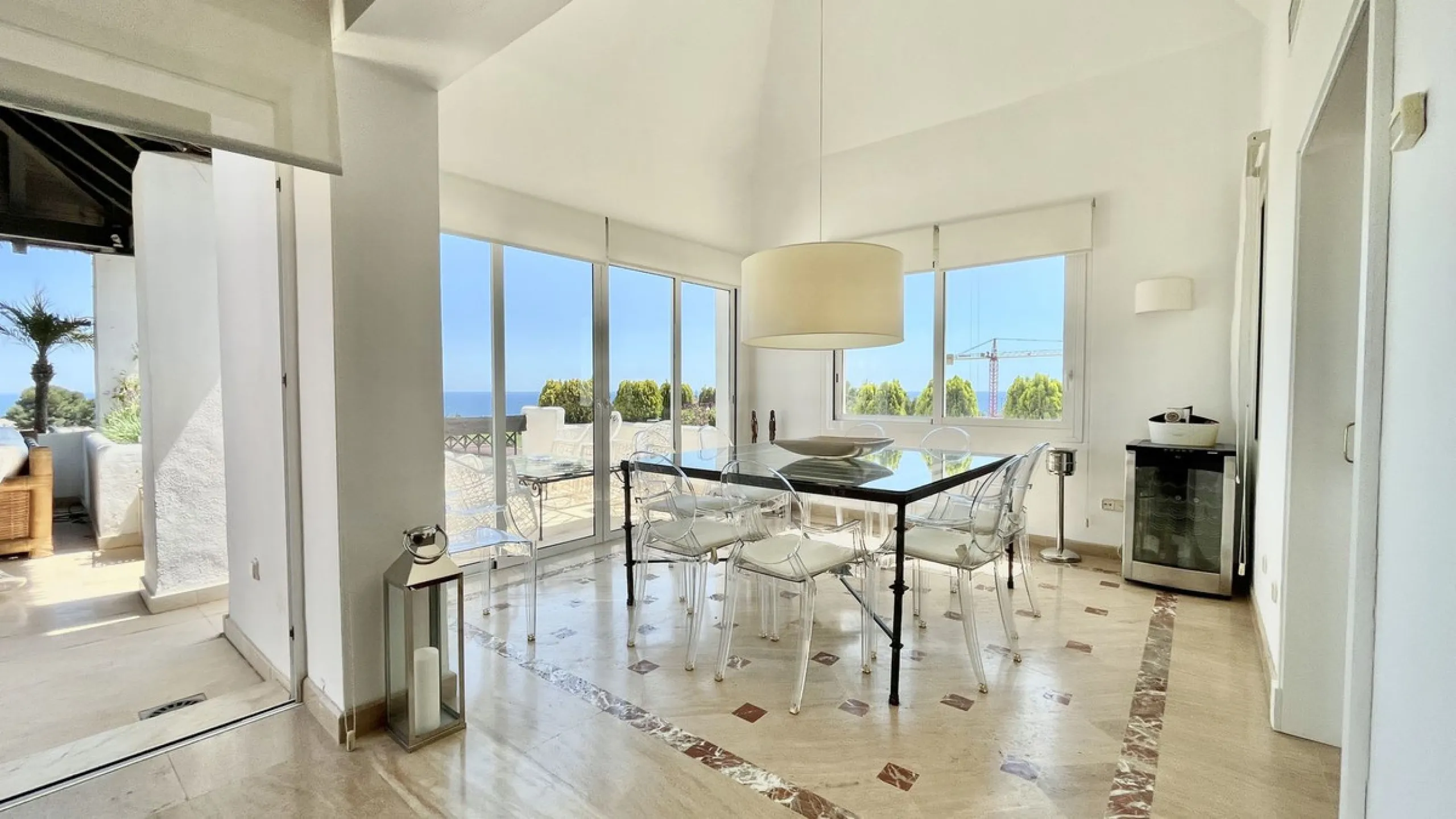 Huge last floor apartment with 360 degrees panoramic sea views