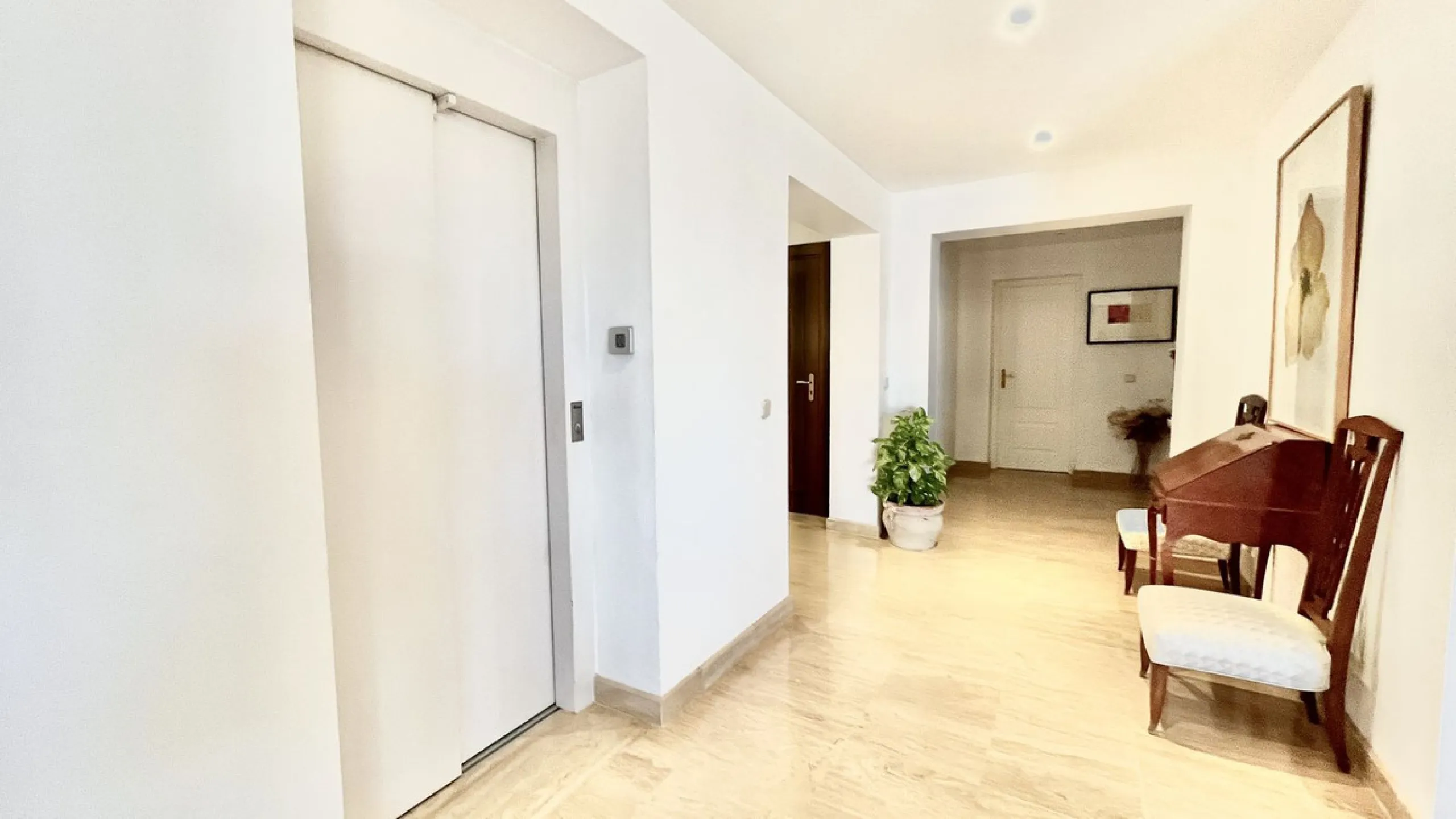 Huge last floor apartment with 360 degrees panoramic sea views
