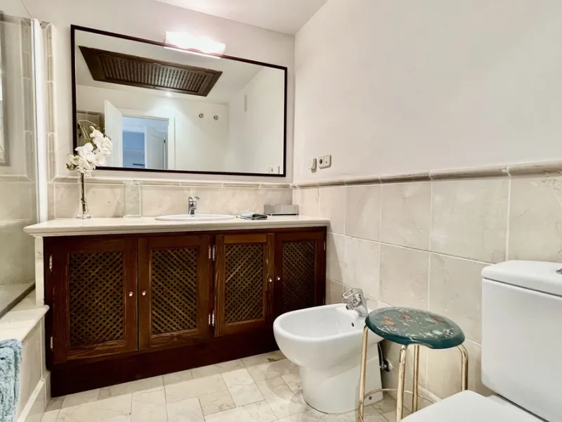 Huge last floor apartment with 360 degrees panoramic sea views