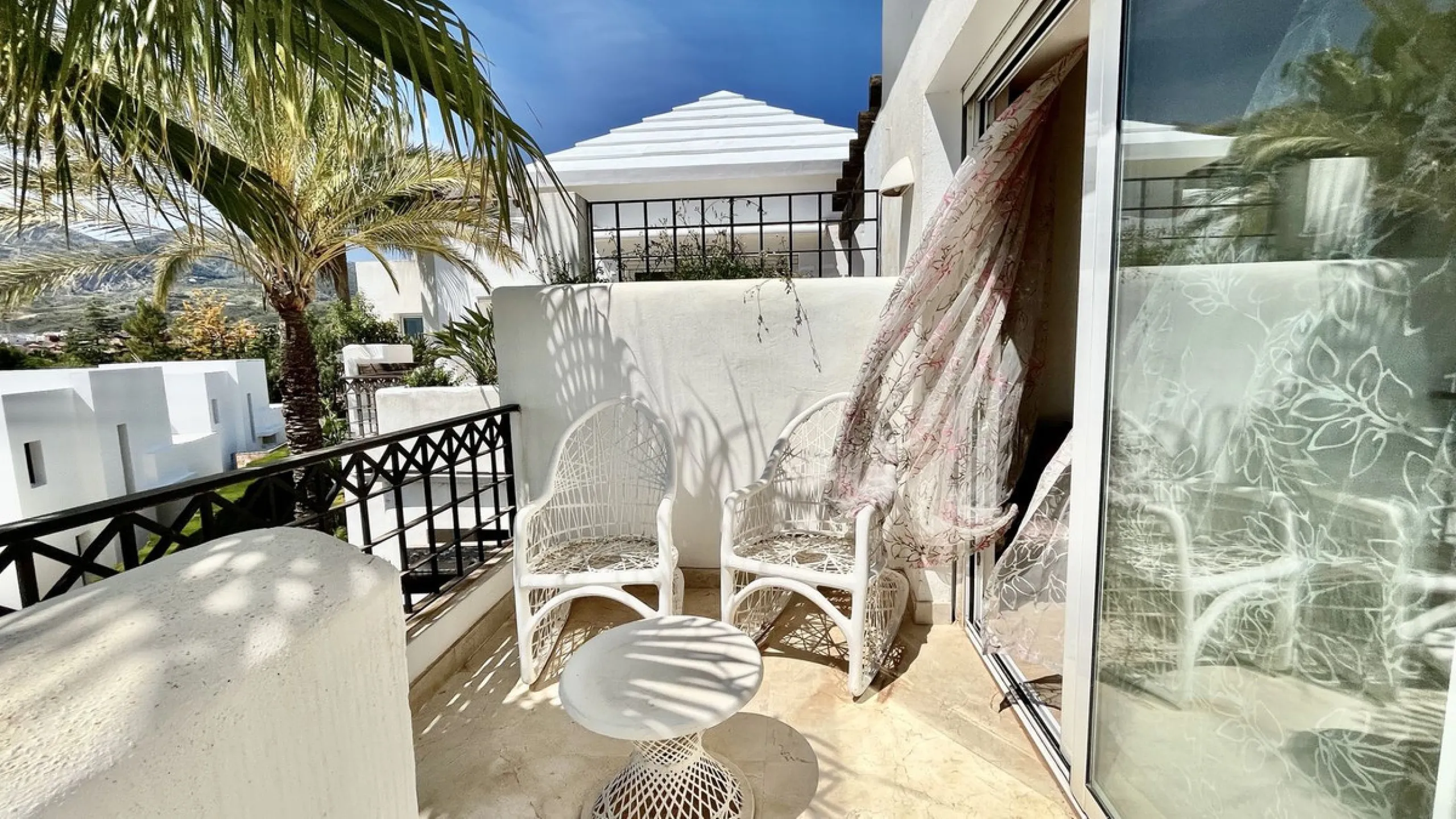 Huge last floor apartment with 360 degrees panoramic sea views