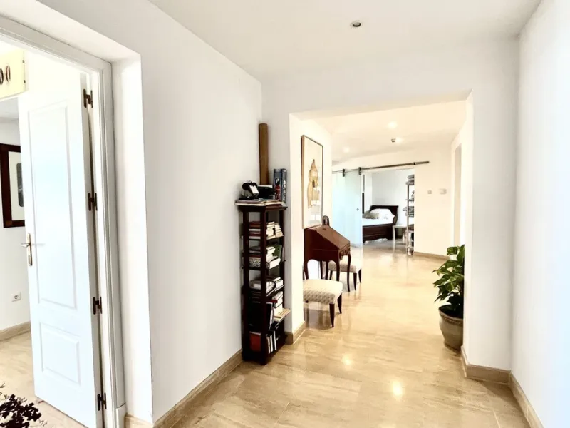 Huge last floor apartment with 360 degrees panoramic sea views
