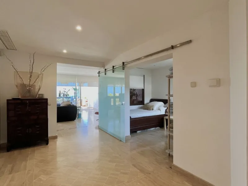 Huge last floor apartment with 360 degrees panoramic sea views