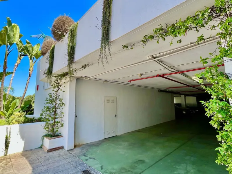 Huge last floor apartment with 360 degrees panoramic sea views