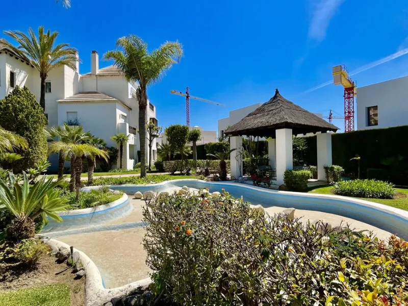 Huge last floor apartment with 360 degrees panoramic sea views