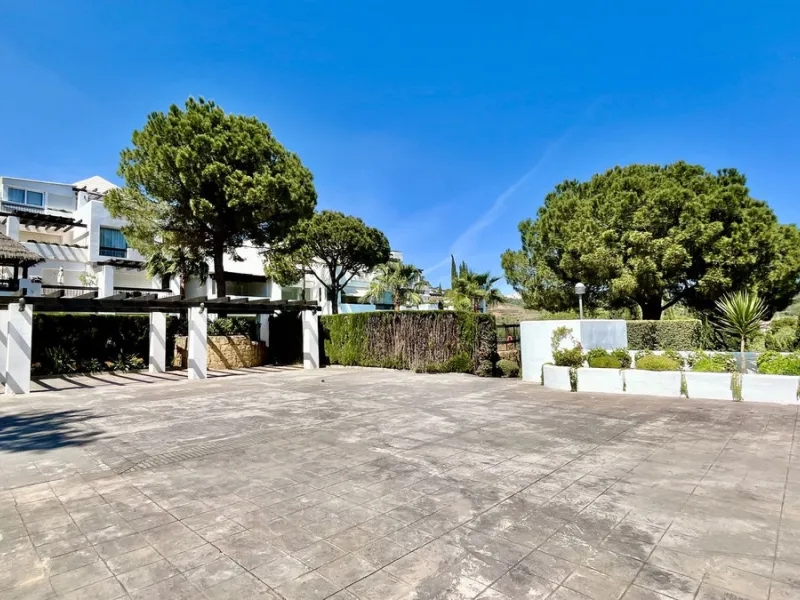 Huge last floor apartment with 360 degrees panoramic sea views