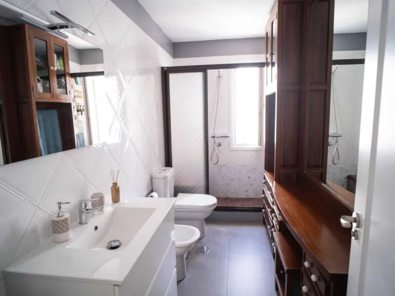 Spacious renovated semi-detached house with 200 m², 6 bedrooms and solar panels 5 minutes from Fuengirola