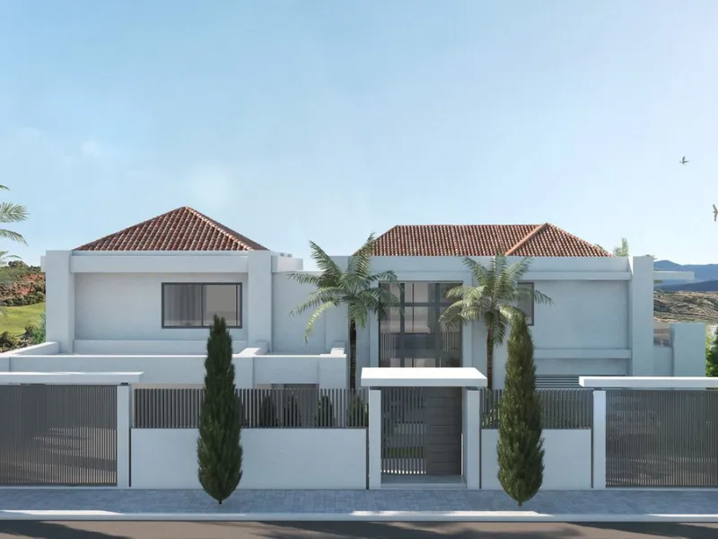 Plot for sale with a modern contemporary style villa project with Andalucian influence, located in a unique and privileged prime south facing location fronting on the the 1st tee of Los Olivos in Mijas Golf, a step away to the La Zambra Hotel, of the unbo