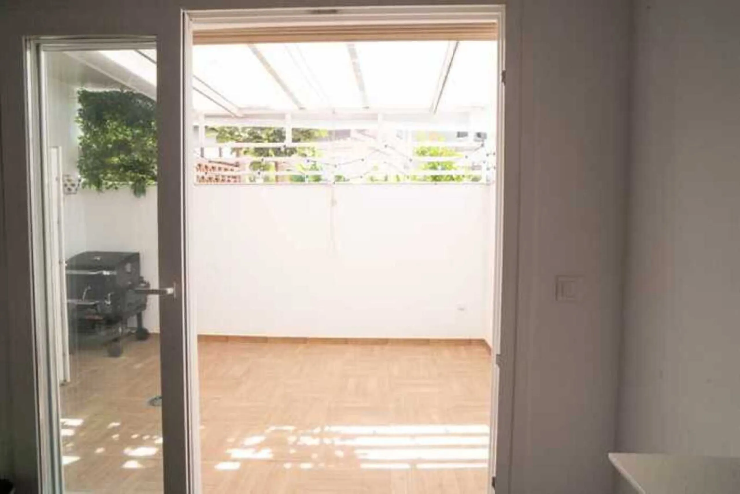 Spacious renovated semi-detached house with 200 m², 6 bedrooms and solar panels 5 minutes from Fuengirola