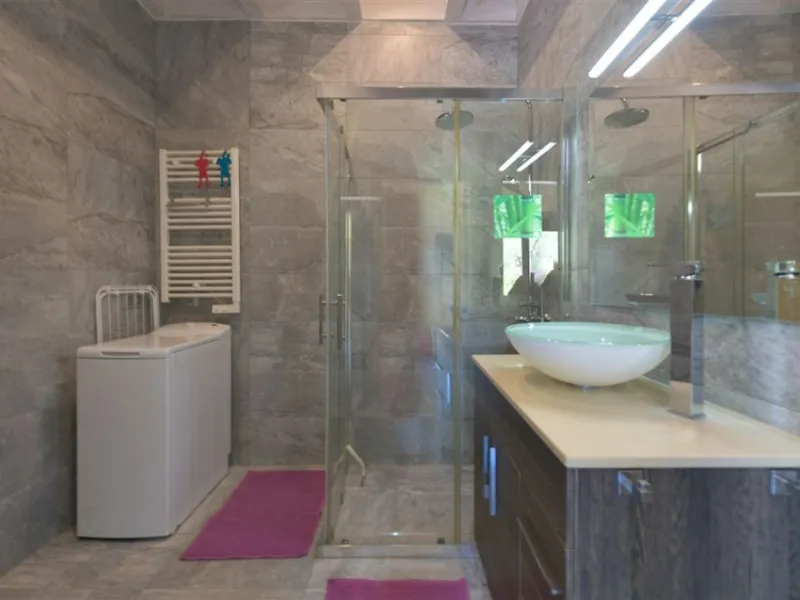 Impressive villa that we find in the sought after urbanization of Pinos de Alhaurín el Alhaurín de la Torre.