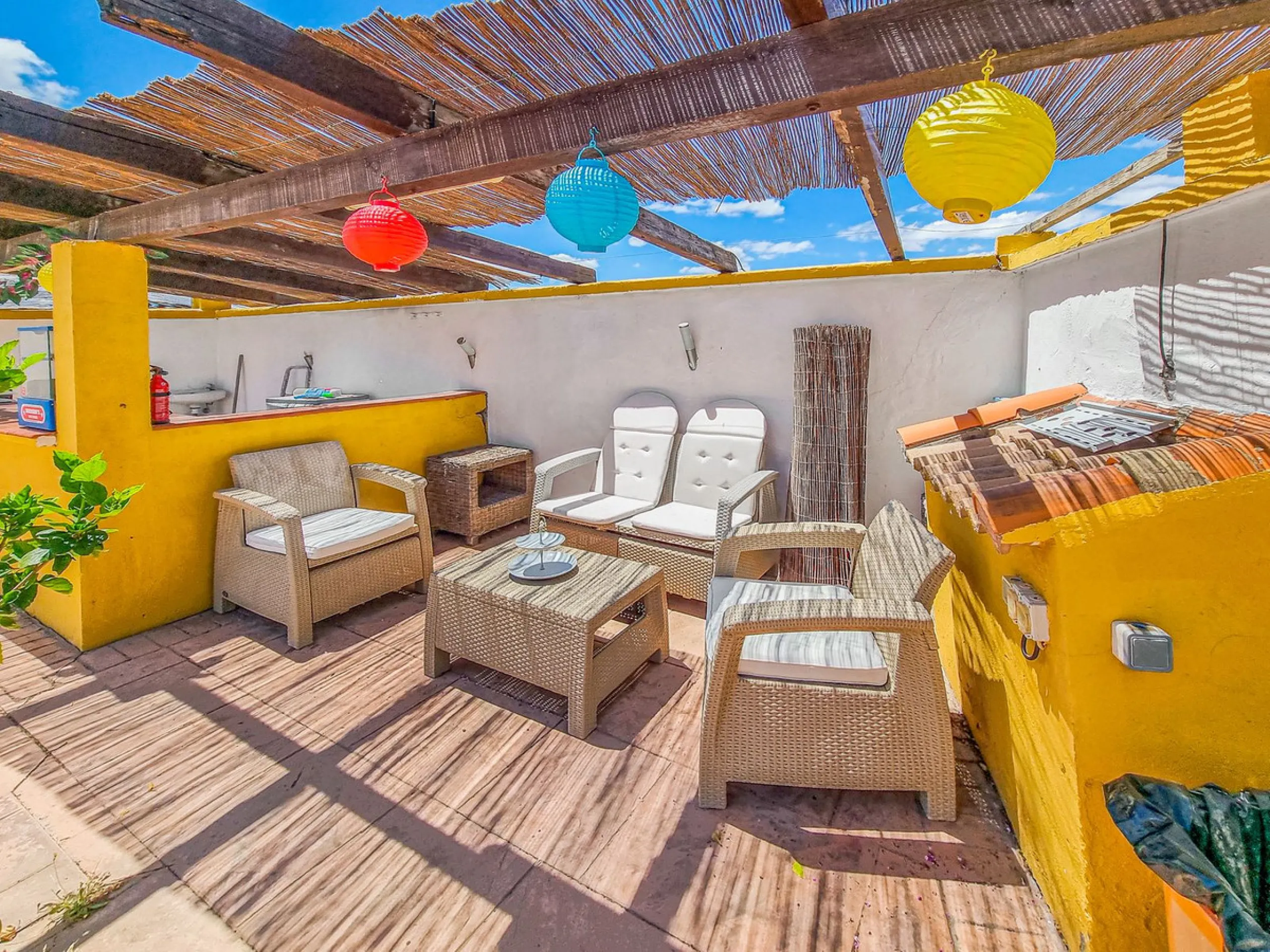 Lovely 3-bed finca with private pool and a very large plot with fruit trees in Casares.
